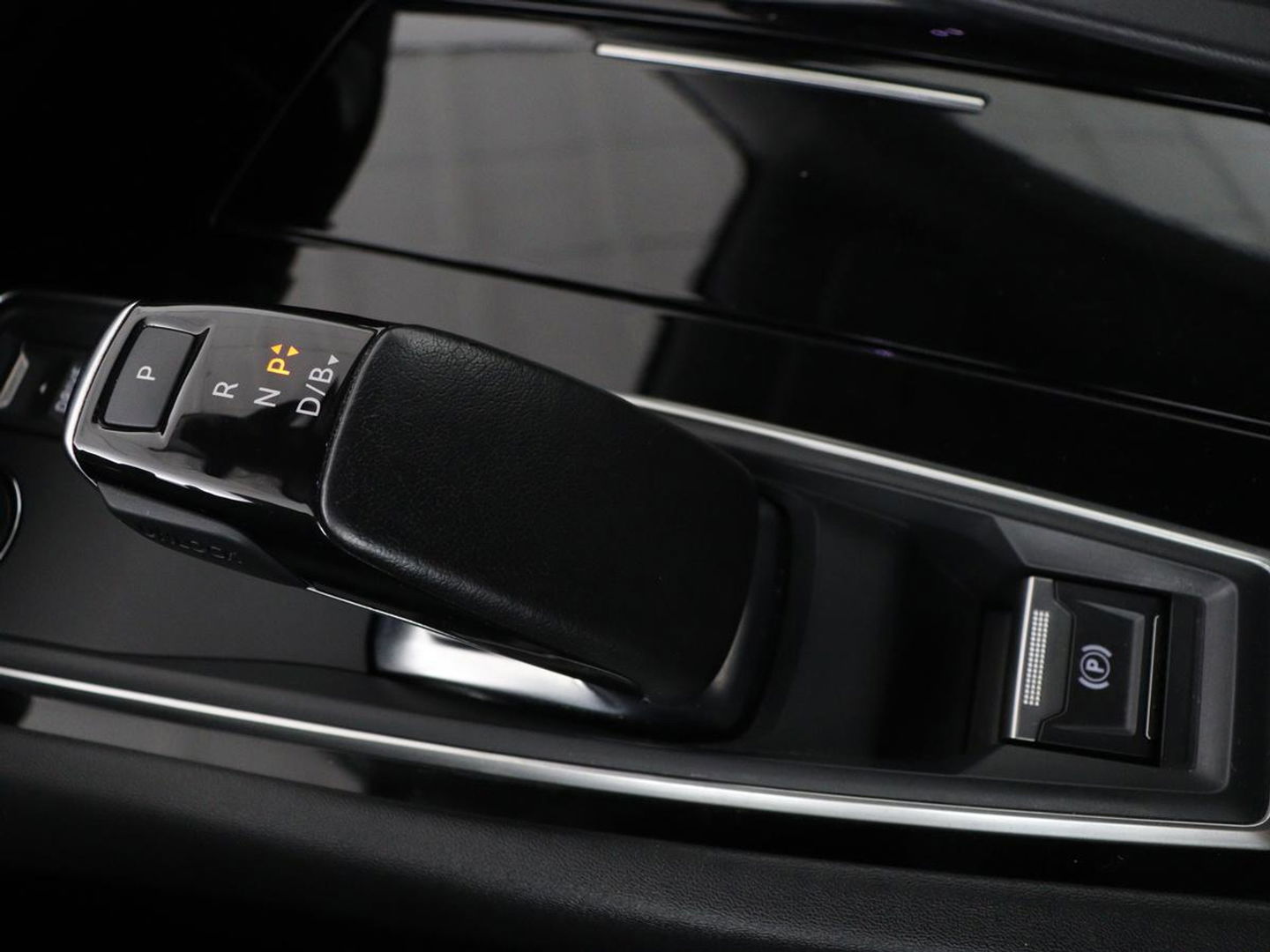 Peugeot 508 1.6 HYbrid Allure Pack Business | Adaptive cruise | Camera | Carplay | Full LED | Navigatie | Keyless | Half leder | Parkeerhulp | PHEV