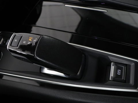 Peugeot 508 1.6 HYbrid Allure Pack Business | Adaptive cruise | Camera | Carplay | Full LED | Navigatie | Keyless | Half leder | Parkeerhulp | PHEV