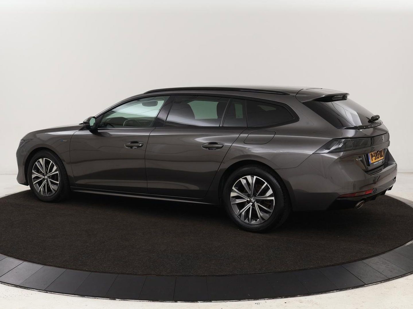 Peugeot 508 1.6 HYbrid Allure Pack Business | Adaptive cruise | Camera | Carplay | Full LED | Navigatie | Keyless | Half leder | Parkeerhulp | PHEV