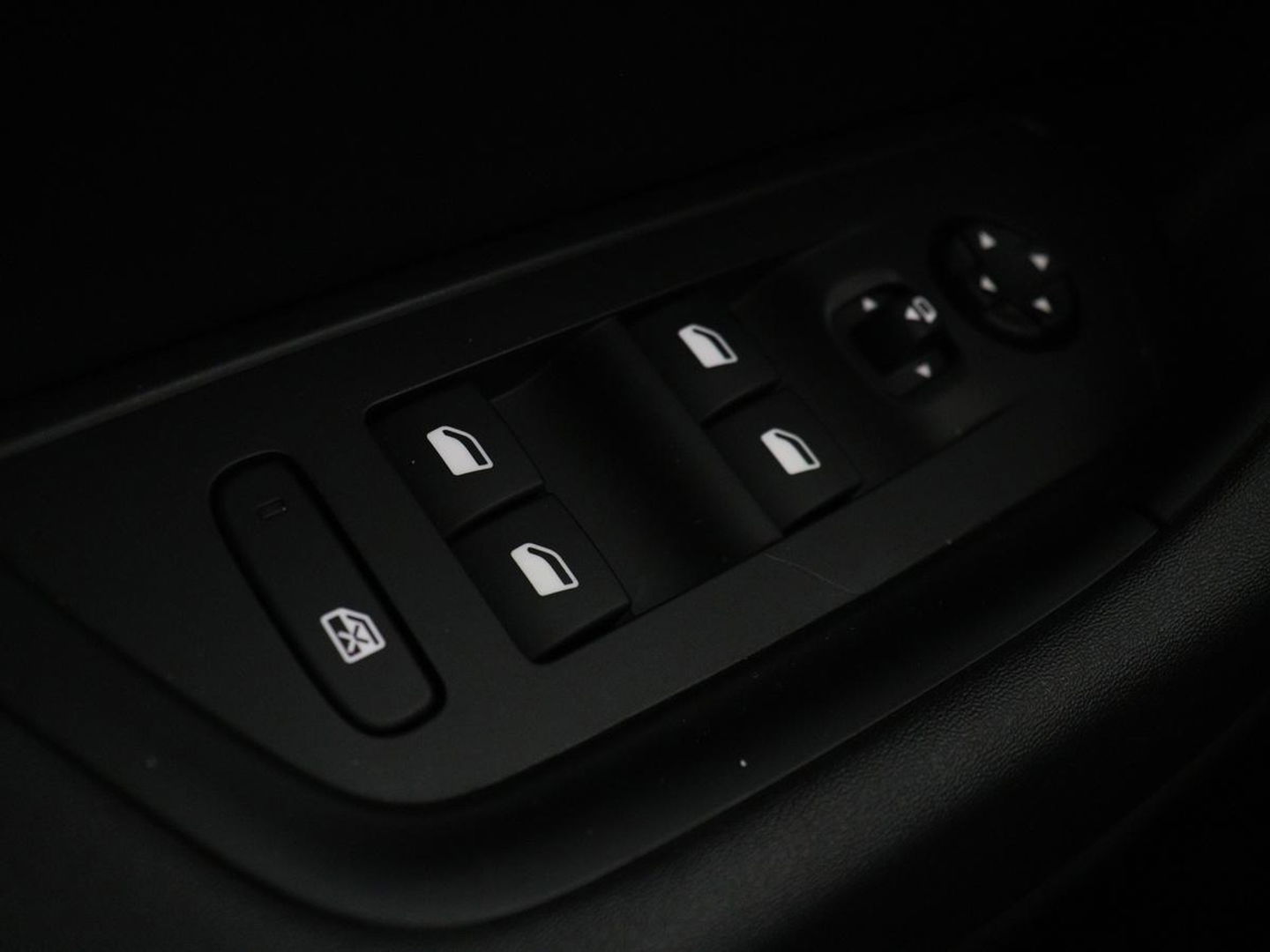 Peugeot 508 1.6 HYbrid Allure Pack Business | Adaptive cruise | Camera | Carplay | Full LED | Navigatie | Keyless | Half leder | Parkeerhulp | PHEV