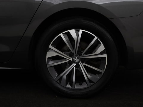 Peugeot 508 1.6 HYbrid Allure Pack Business | Adaptive cruise | Camera | Carplay | Full LED | Navigatie | Keyless | Half leder | Parkeerhulp | PHEV