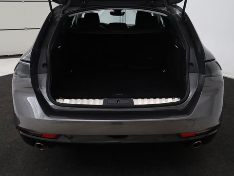 Peugeot 508 1.6 HYbrid Allure Pack Business | Adaptive cruise | Camera | Carplay | Full LED | Navigatie | Keyless | Half leder | Parkeerhulp | PHEV