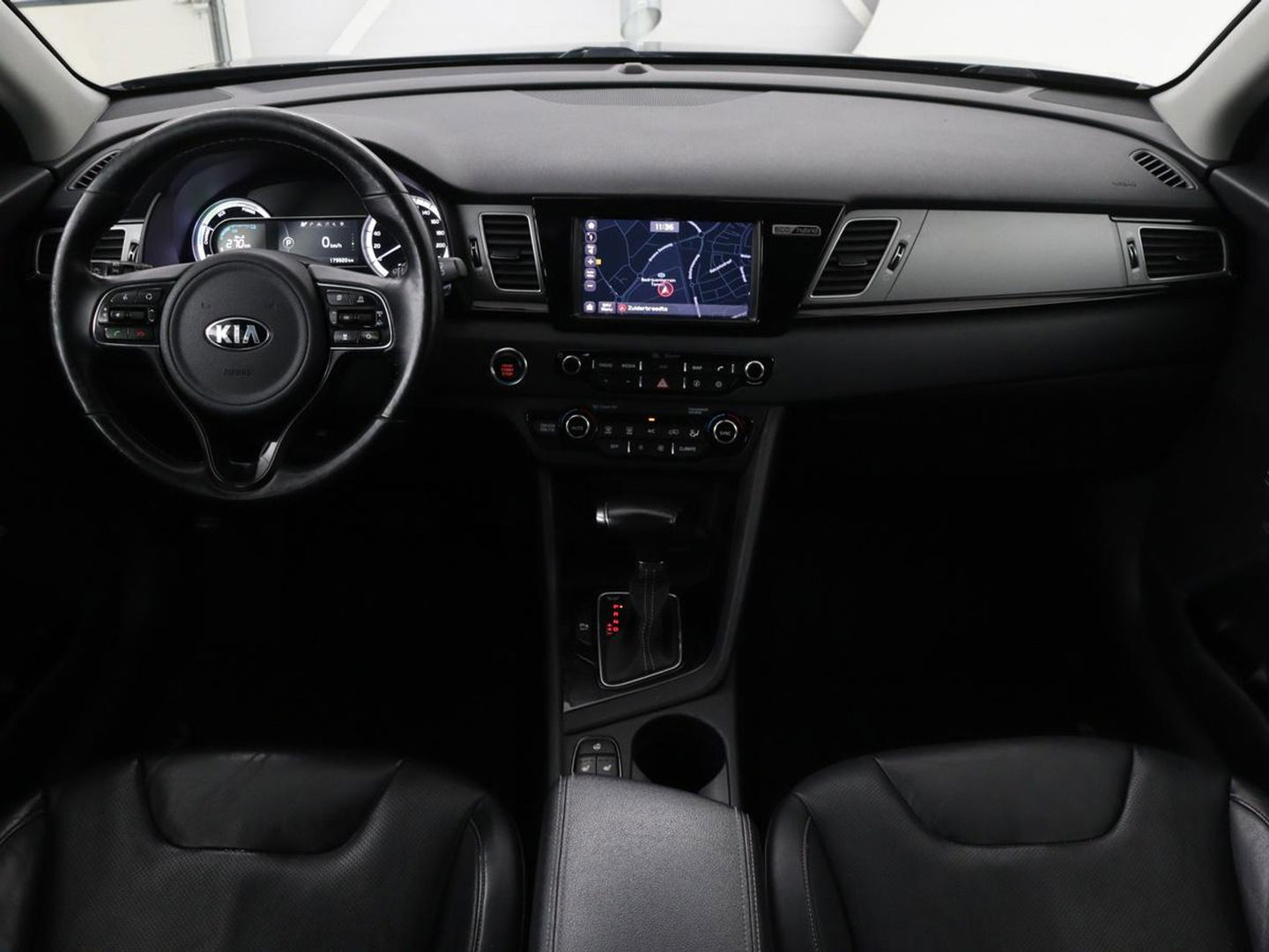 Kia Niro 1.6 GDi Hybrid ExecutiveLine | Stoelventilatie | Leder | Adaptive cruise | Camera | JBL Sound | Carplay | Stuur & achterbankverwarming | Navigatie