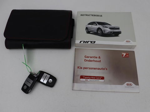 Kia Niro 1.6 GDi Hybrid ExecutiveLine | Stoelventilatie | Leder | Adaptive cruise | Camera | JBL Sound | Carplay | Stuur & achterbankverwarming | Navigatie