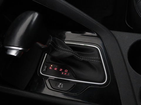 Kia Niro 1.6 GDi Hybrid ExecutiveLine | Stoelventilatie | Leder | Adaptive cruise | Camera | JBL Sound | Carplay | Stuur & achterbankverwarming | Navigatie