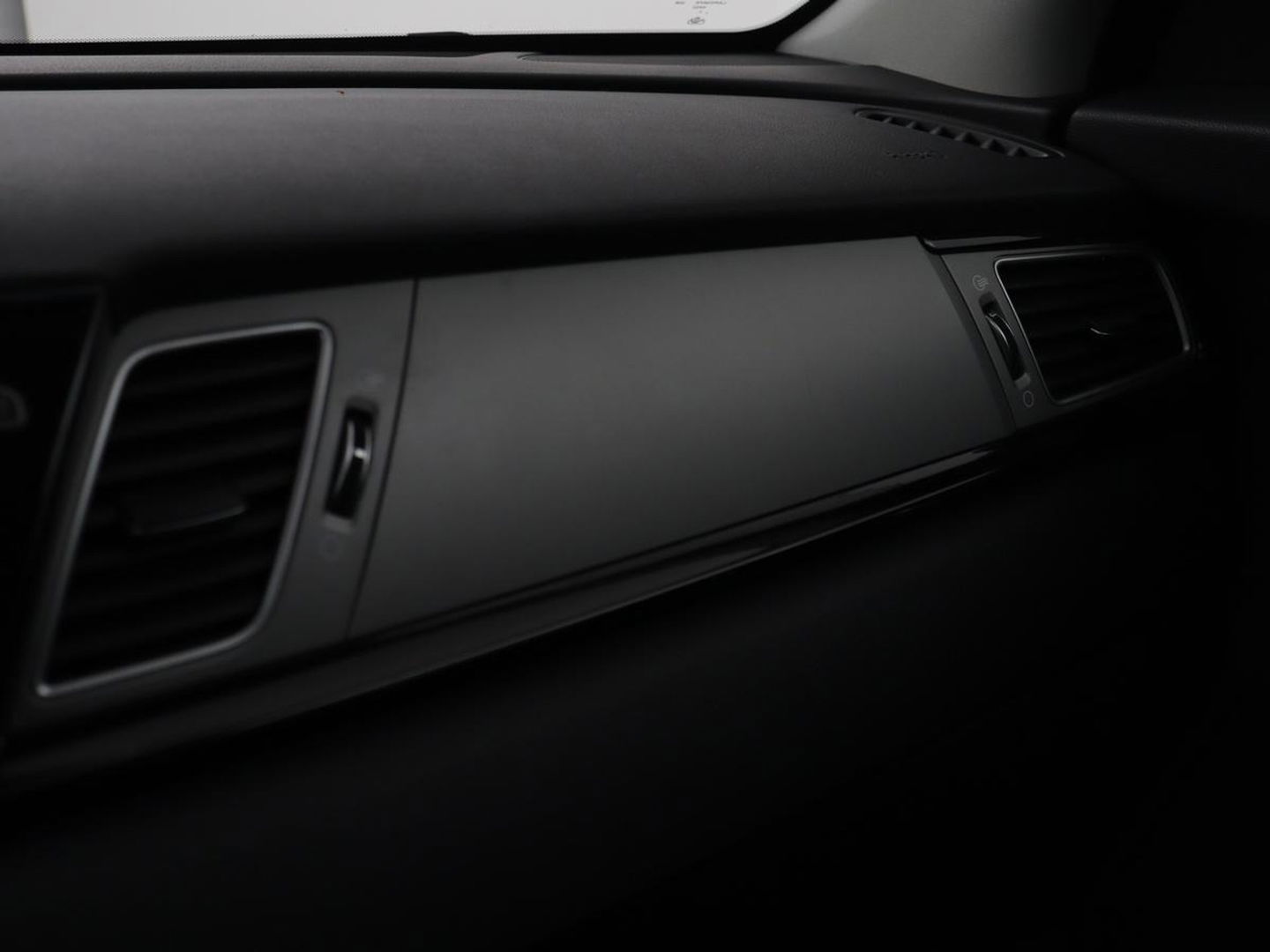 Kia Niro 1.6 GDi Hybrid ExecutiveLine | Stoelventilatie | Leder | Adaptive cruise | Camera | JBL Sound | Carplay | Stuur & achterbankverwarming | Navigatie