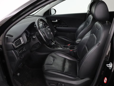 Kia Niro 1.6 GDi Hybrid ExecutiveLine | Stoelventilatie | Leder | Adaptive cruise | Camera | JBL Sound | Carplay | Stuur & achterbankverwarming | Navigatie