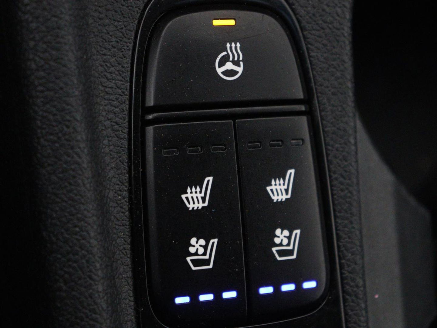 Kia Niro 1.6 GDi Hybrid ExecutiveLine | Stoelventilatie | Leder | Adaptive cruise | Camera | JBL Sound | Carplay | Stuur & achterbankverwarming | Navigatie