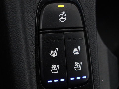 Kia Niro 1.6 GDi Hybrid ExecutiveLine | Stoelventilatie | Leder | Adaptive cruise | Camera | JBL Sound | Carplay | Stuur & achterbankverwarming | Navigatie