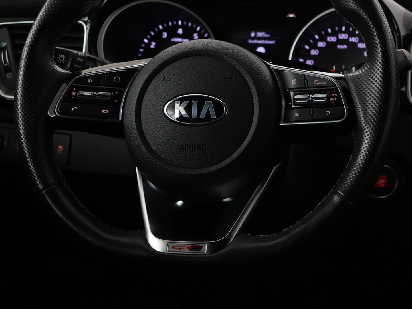 Kia Ceed 1.4 T-GDi GT-Line | Panoramadak | Stoel & stuurverwarming | Camera | Leder/Alcantara | Carplay | Full LED | Navigatie | Keyless
