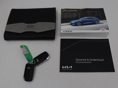 Kia Ceed 1.4 T-GDi GT-Line | Panoramadak | Stoel & stuurverwarming | Camera | Leder/Alcantara | Carplay | Full LED | Navigatie | Keyless