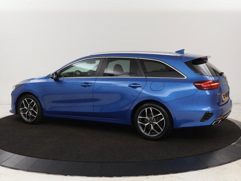 Kia Ceed 1.4 T-GDi GT-Line | Panoramadak | Stoel & stuurverwarming | Camera | Leder/Alcantara | Carplay | Full LED | Navigatie | Keyless