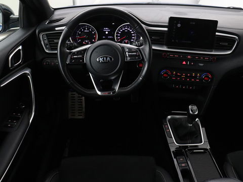 Kia Ceed 1.4 T-GDi GT-Line | Panoramadak | Stoel & stuurverwarming | Camera | Leder/Alcantara | Carplay | Full LED | Navigatie | Keyless