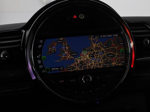 MINI Clubman 1.5 Cooper Chili | 1e eigenaar | Adaptive cruise | Carplay | Full LED | Navigatie | Harman/Kardon | Parkeerhulp | Climate control