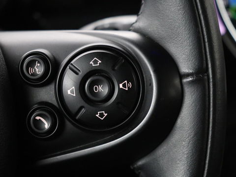MINI Clubman 1.5 Cooper Chili | 1e eigenaar | Adaptive cruise | Carplay | Full LED | Navigatie | Harman/Kardon | Parkeerhulp | Climate control