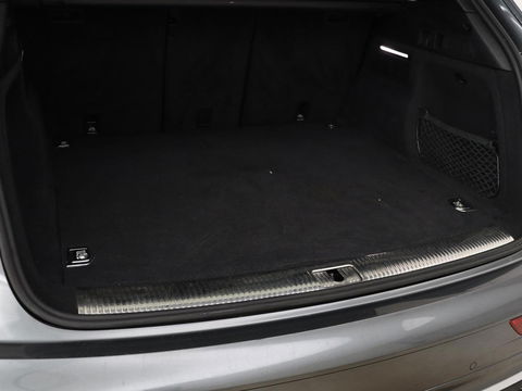 Audi Q5 50 TFSI e quattro S edition | Stoelverwarming | Adaptive cruise | Matrix LED | Half leder | Camera | Carplay | Sfeerverlichting | Sportstoelen | Navigatie