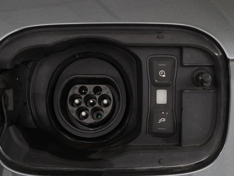 Audi Q5 50 TFSI e quattro S edition | Stoelverwarming | Adaptive cruise | Matrix LED | Half leder | Camera | Carplay | Sfeerverlichting | Sportstoelen | Navigatie