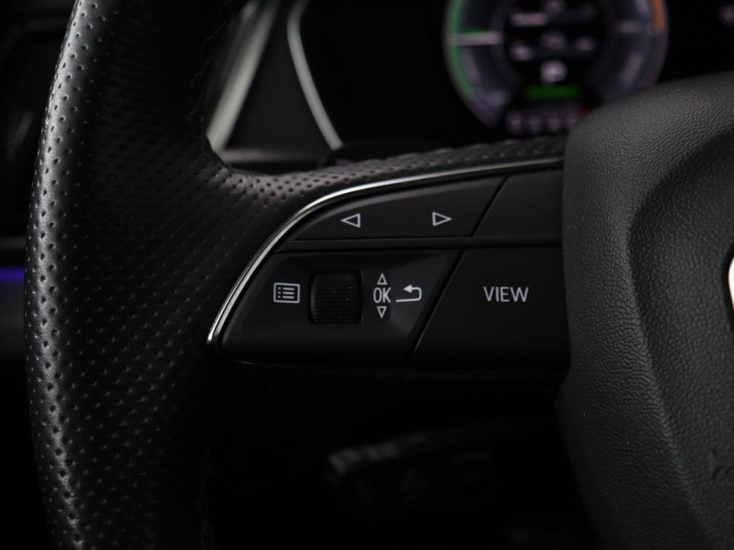 Audi Q5 50 TFSI e quattro S edition | Stoelverwarming | Adaptive cruise | Matrix LED | Half leder | Camera | Carplay | Sfeerverlichting | Sportstoelen | Navigatie