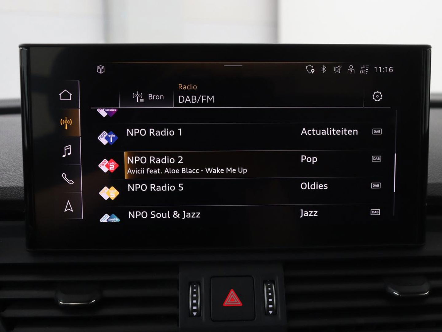 Audi Q5 50 TFSI e quattro S edition | Stoelverwarming | Adaptive cruise | Matrix LED | Half leder | Camera | Carplay | Sfeerverlichting | Sportstoelen | Navigatie