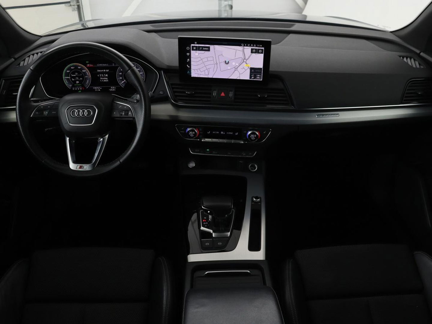 Audi Q5 50 TFSI e quattro S edition | Stoelverwarming | Adaptive cruise | Matrix LED | Half leder | Camera | Carplay | Sfeerverlichting | Sportstoelen | Navigatie