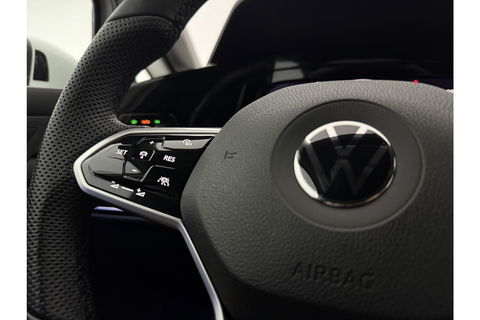 Volkswagen Golf 1.4 eHybrid GTE 225PK ACC Camera Carplay Sfeer LED Virtual Clima Navi 18"LMV PDC