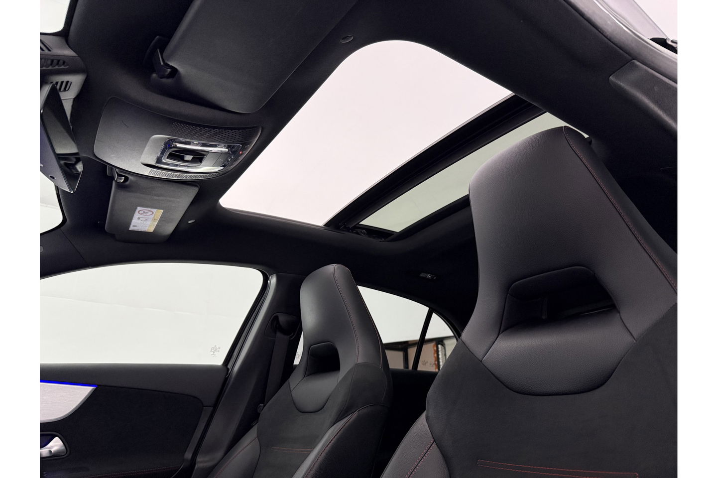 Mercedes-Benz A-Klasse 250 e AMG Limited 263PK Pano Sfeer LED Virtual Camera Clima Cruise Navi PDC 18''LMV