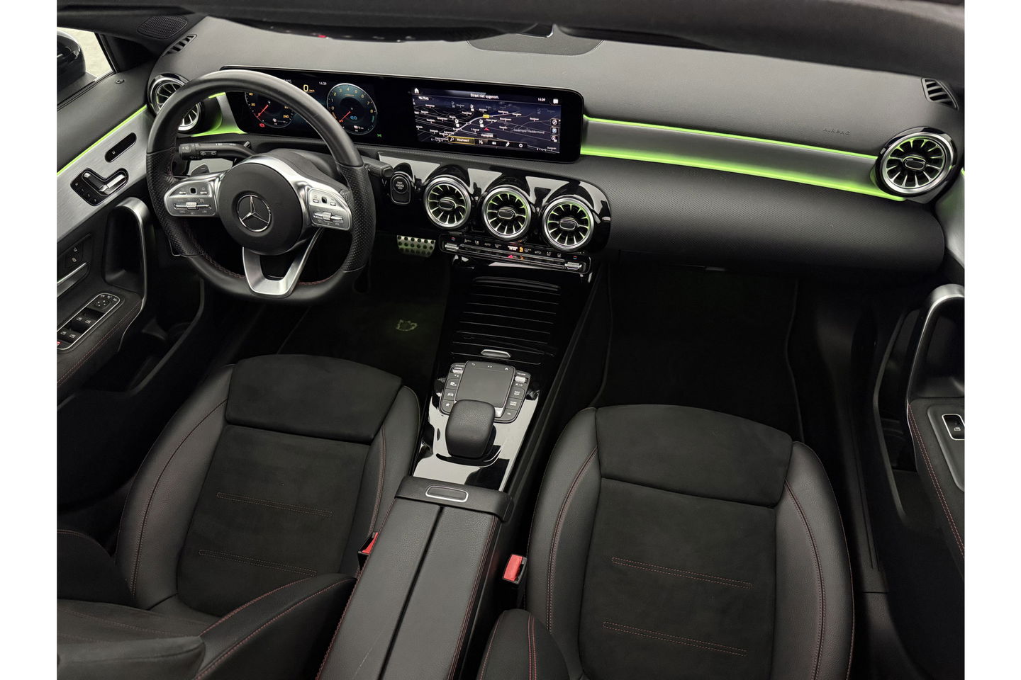 Mercedes-Benz A-Klasse 250 e AMG Limited 263PK Pano Sfeer LED Virtual Camera Clima Cruise Navi PDC 18''LMV