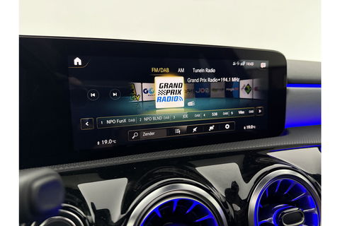 Mercedes-Benz A-Klasse 250 e AMG Limited 263PK Pano Sfeer LED Virtual Camera Clima Cruise Navi PDC 18''LMV