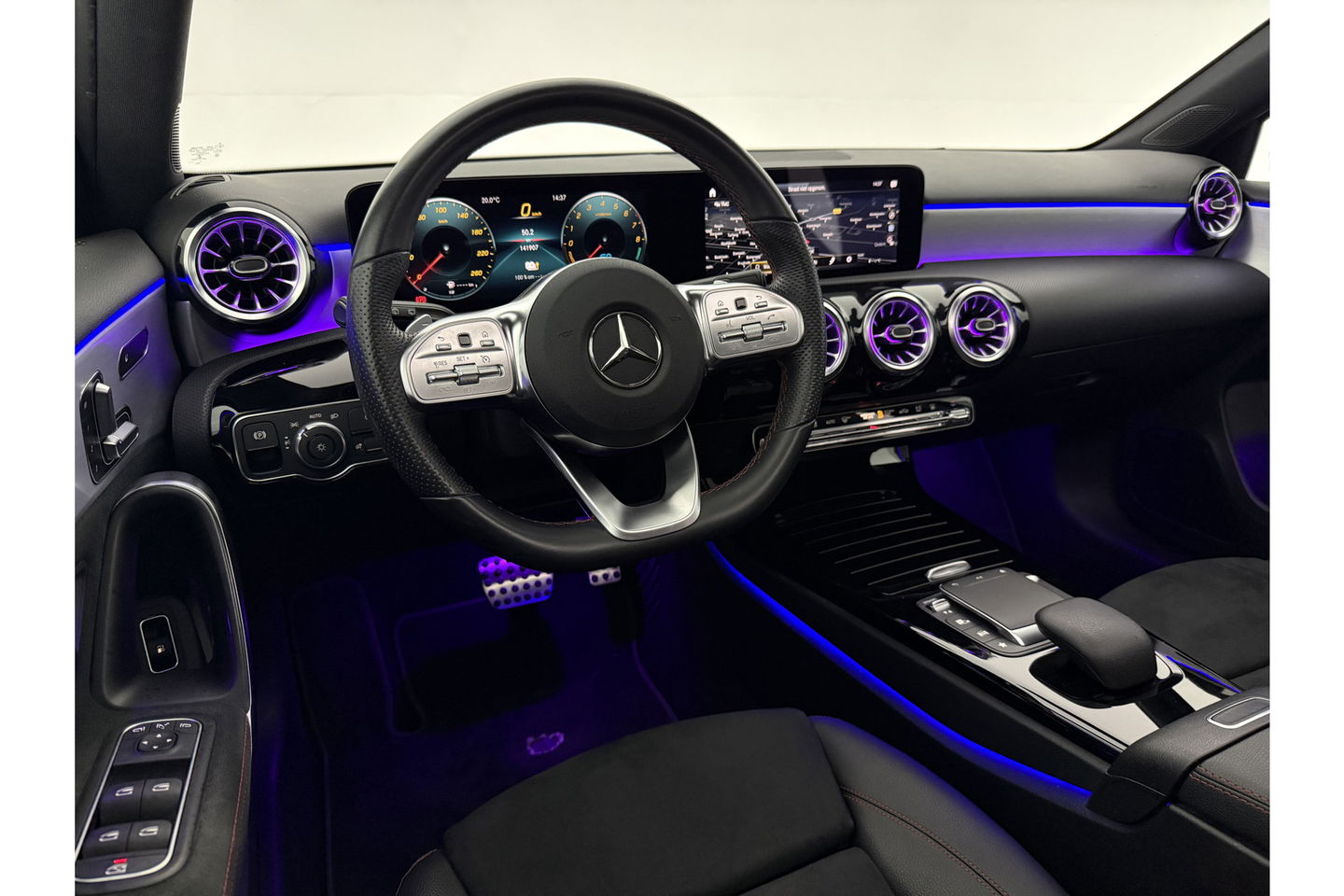 Mercedes-Benz A-Klasse 250 e AMG Limited 263PK Pano Sfeer LED Virtual Camera Clima Cruise Navi PDC 18''LMV