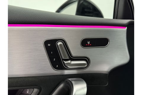 Mercedes-Benz A-Klasse 250 e AMG Limited 263PK Pano Sfeer LED Virtual Camera Clima Cruise Navi PDC 18''LMV