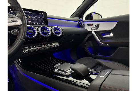 Mercedes-Benz A-Klasse 250 e AMG Limited 263PK Pano Sfeer LED Virtual Camera Clima Cruise Navi PDC 18''LMV