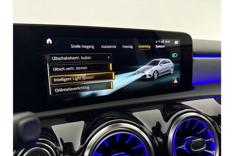 Mercedes-Benz A-Klasse 250 e AMG Limited 263PK Pano Sfeer LED Virtual Camera Clima Cruise Navi PDC 18''LMV