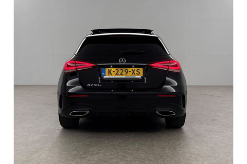 Mercedes-Benz A-Klasse 250 e AMG Limited 263PK Pano Sfeer LED Virtual Camera Clima Cruise Navi PDC 18''LMV