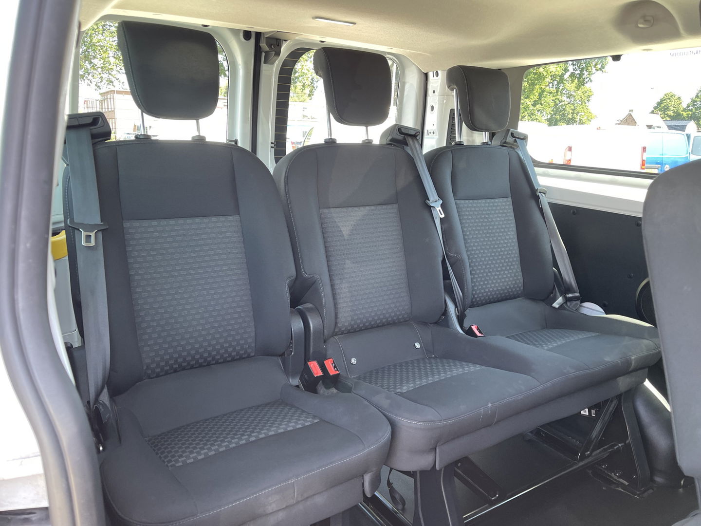 Ford Transit Custom 320 1.0 EcoBoost hybride / L1H1 PHEV Trend 9 persoons / € 38.950 incl btw bpm / lease vanaf € / airco / cruise / automaat / stoelverwarming / isofix !