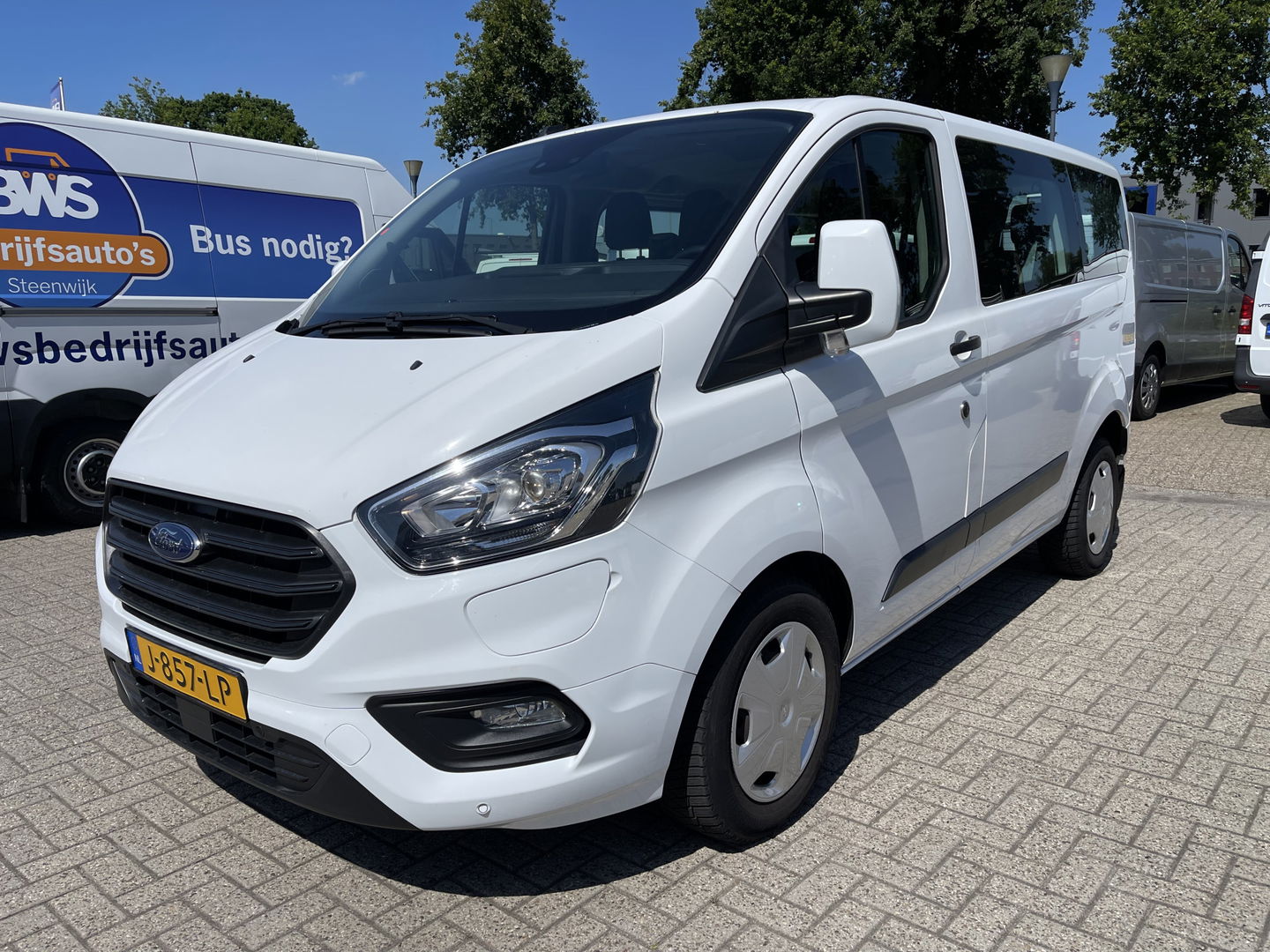Ford Transit Custom 320 1.0 EcoBoost hybride / L1H1 PHEV Trend 9 persoons / € 38.950 incl btw bpm / lease vanaf € / airco / cruise / automaat / stoelverwarming / isofix !