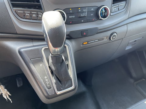 Ford Transit Custom 320 1.0 EcoBoost hybride / L1H1 PHEV Trend 9 persoons / € 38.950 incl btw bpm / lease vanaf € / airco / cruise / automaat / stoelverwarming / isofix !
