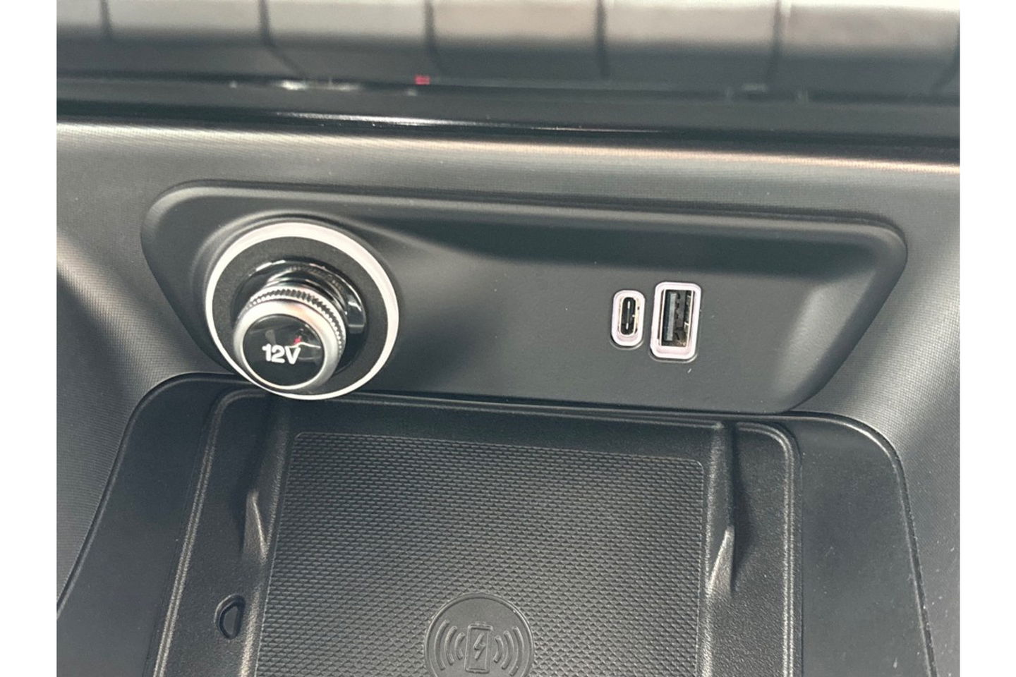 Alfa Romeo Tonale 1.5T HYBRID TI NAVI PDC-CAMERA VIRTUALCOCKPIT.