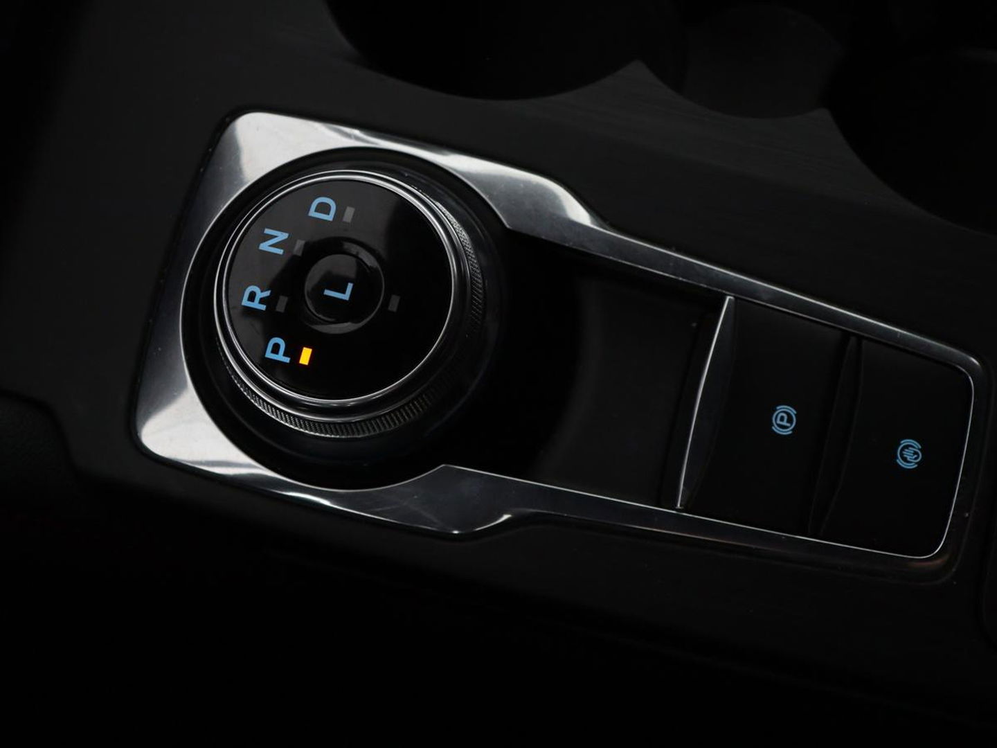 Ford Kuga 2.5 PHEV ST-Line | Stoelverwarming | Carplay | B&O Sound | Leder/Alcantara | Full LED | Keyless | Parkeerhulp | Navigatie | Digital Cockpit | Bluetooth | Climate control