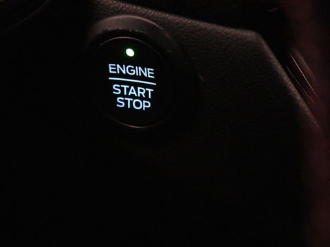 Ford Kuga 2.5 PHEV ST-Line | Stoelverwarming | Carplay | B&O Sound | Leder/Alcantara | Full LED | Keyless | Parkeerhulp | Navigatie | Digital Cockpit | Bluetooth | Climate control