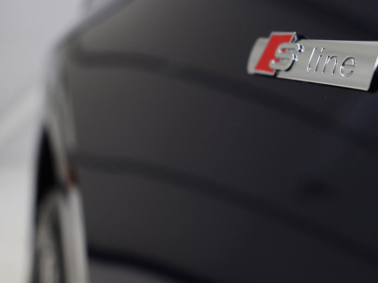 Audi Q5 2.0 TFSI quattro Launch Edition | 1e eigenaar | Panoramadak | Leder | Adaptive cruise | 360 camera | Luchtvering | Stoelverwarming | Navigatie | Elektrische stoelen | Virtual Cockpit | Full LED