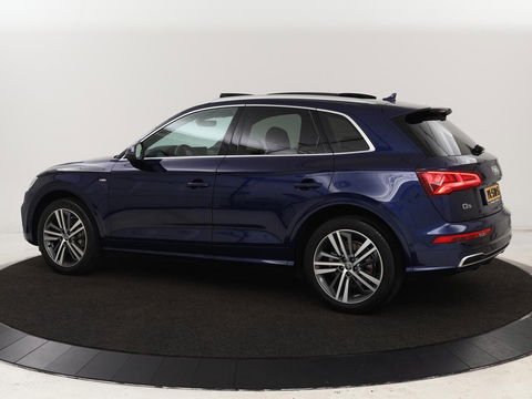 Audi Q5 2.0 TFSI quattro Launch Edition | 1e eigenaar | Panoramadak | Leder | Adaptive cruise | 360 camera | Luchtvering | Stoelverwarming | Navigatie | Elektrische stoelen | Virtual Cockpit | Full LED