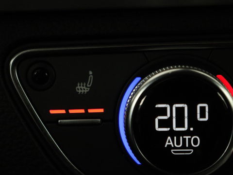 Audi Q5 2.0 TFSI quattro Launch Edition | 1e eigenaar | Panoramadak | Leder | Adaptive cruise | 360 camera | Luchtvering | Stoelverwarming | Navigatie | Elektrische stoelen | Virtual Cockpit | Full LED
