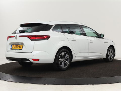 Renault Mégane 1.3 TCe Intens | Automaat | Carplay | Full LED | Navigatie | Cruise control | Climate control | Parkeerhulp | Keyless | DAB | Getint glas