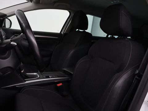 Renault Mégane 1.3 TCe Intens | Automaat | Carplay | Full LED | Navigatie | Cruise control | Climate control | Parkeerhulp | Keyless | DAB | Getint glas