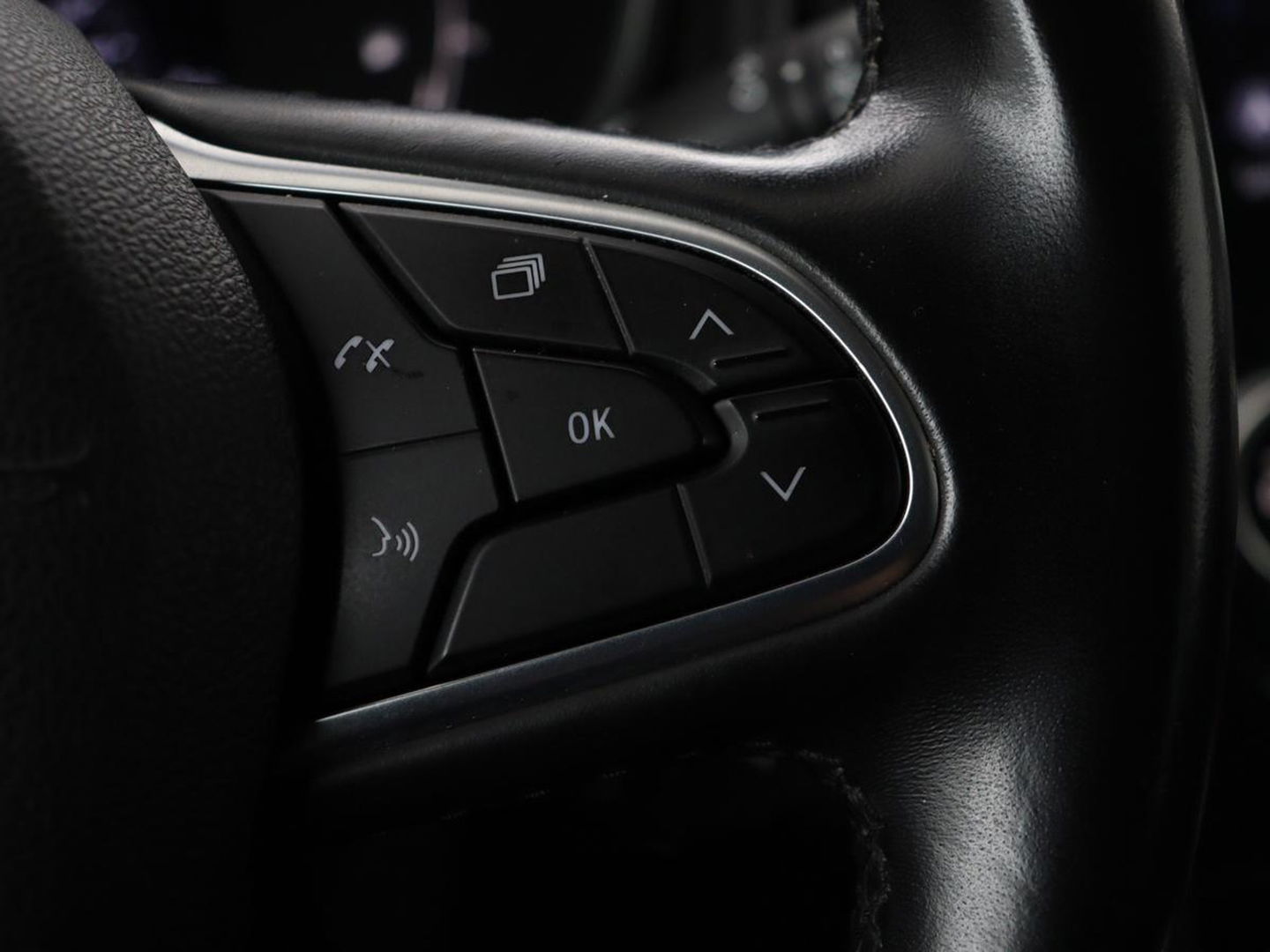 Renault Mégane 1.3 TCe Intens | Automaat | Carplay | Full LED | Navigatie | Cruise control | Climate control | Parkeerhulp | Keyless | DAB | Getint glas
