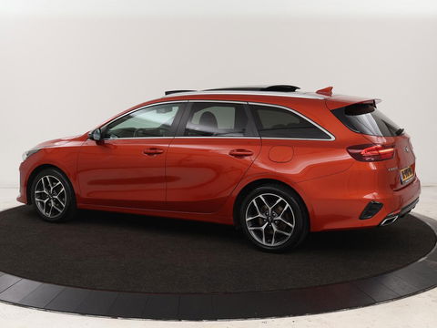 Kia Ceed 1.0 T-GDi GT-Line | Panoramadak | Stoel & stuurverwarming | Leder/Alcantara | Carplay | Camera | Full LED | Keyless | Navigatie