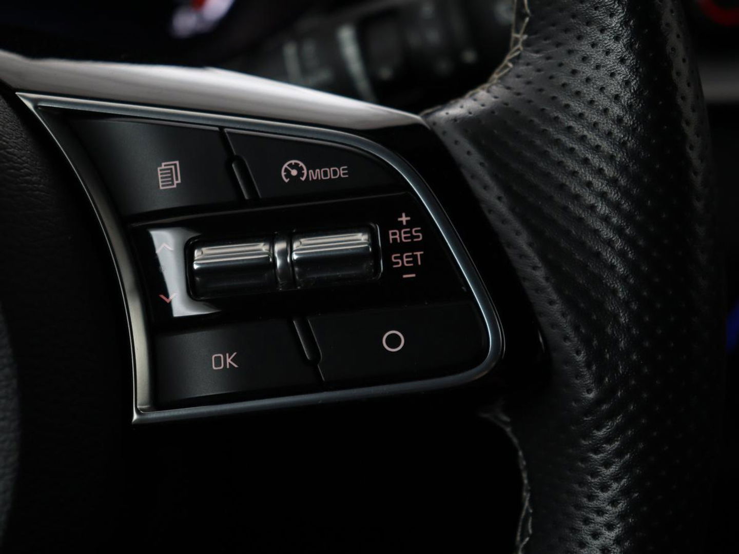 Kia Ceed 1.0 T-GDi GT-Line | Panoramadak | Stoel & stuurverwarming | Leder/Alcantara | Carplay | Camera | Full LED | Keyless | Navigatie