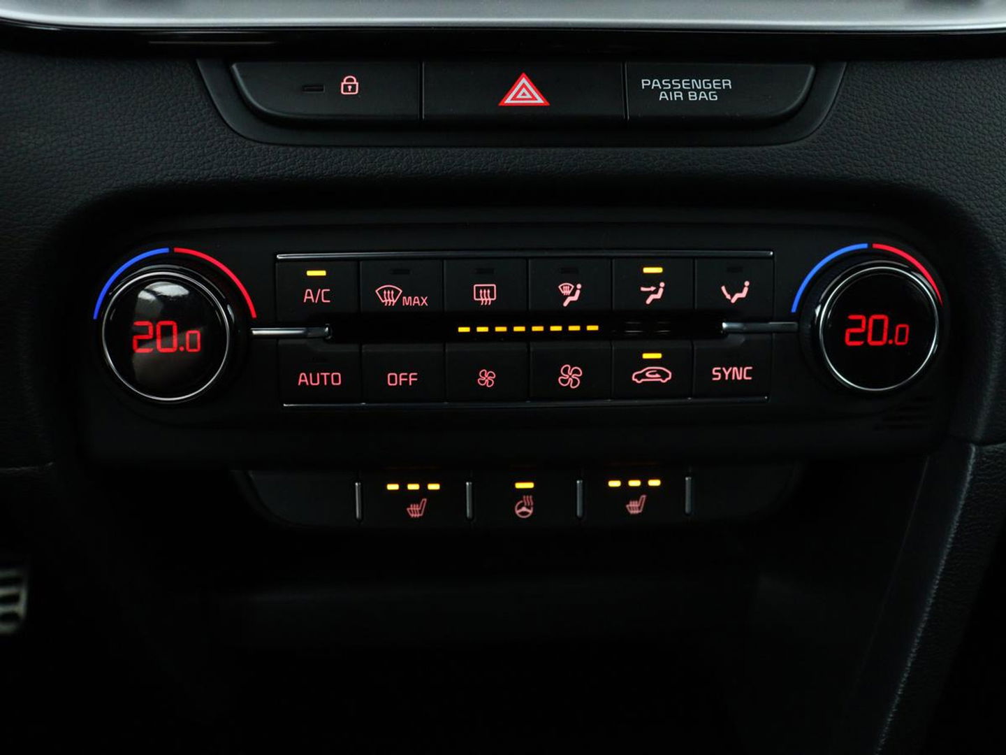 Kia Ceed 1.0 T-GDi GT-Line | Panoramadak | Stoel & stuurverwarming | Leder/Alcantara | Carplay | Camera | Full LED | Keyless | Navigatie