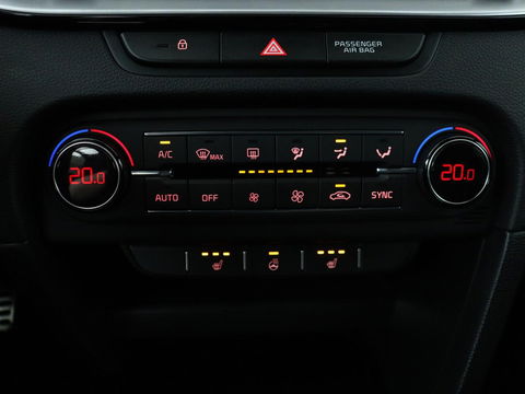 Kia Ceed 1.0 T-GDi GT-Line | Panoramadak | Stoel & stuurverwarming | Leder/Alcantara | Carplay | Camera | Full LED | Keyless | Navigatie