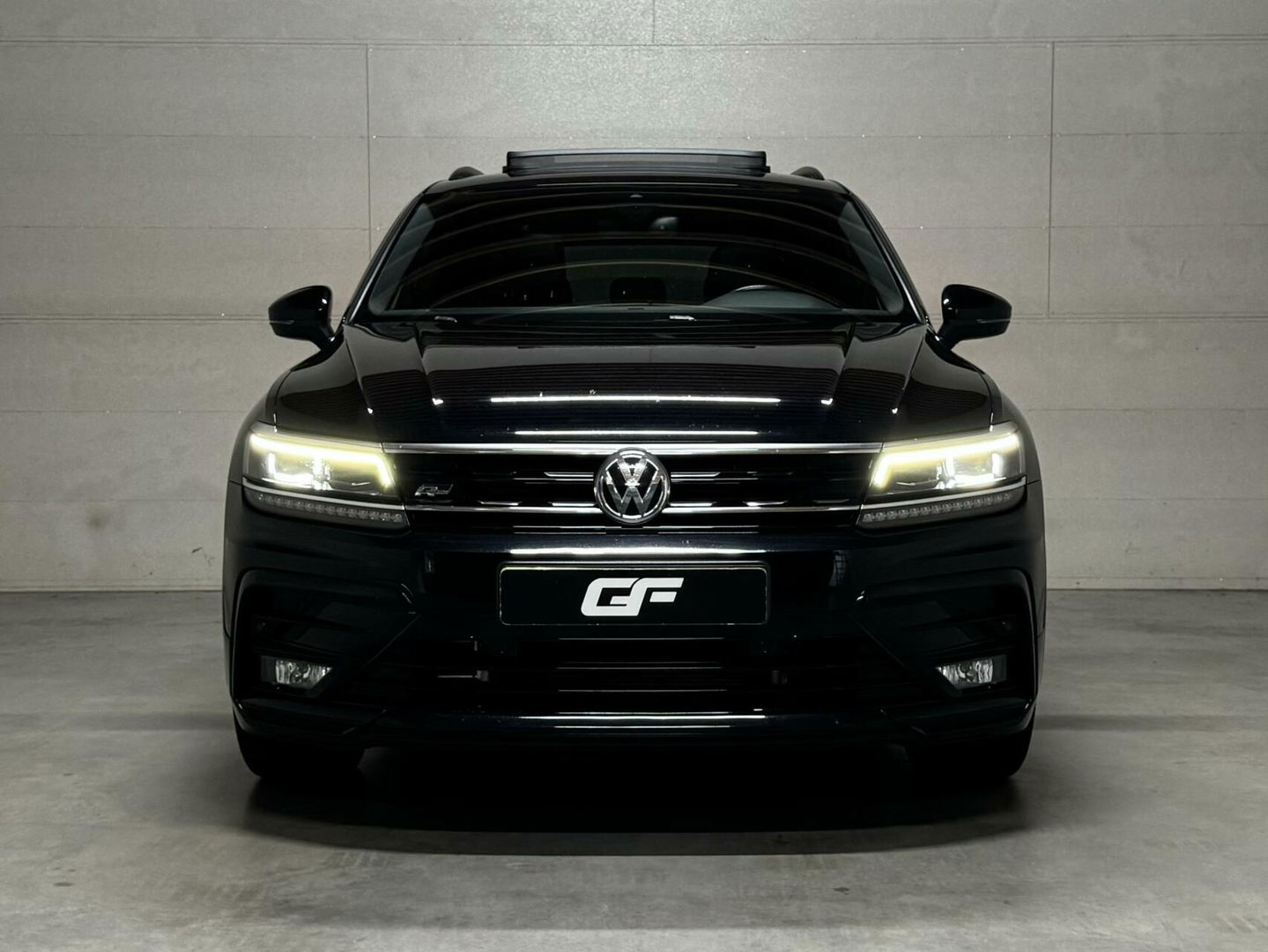 Volkswagen Tiguan 1.5 TSI ACT 3x R-Line Black Edition Pano Dynaudio